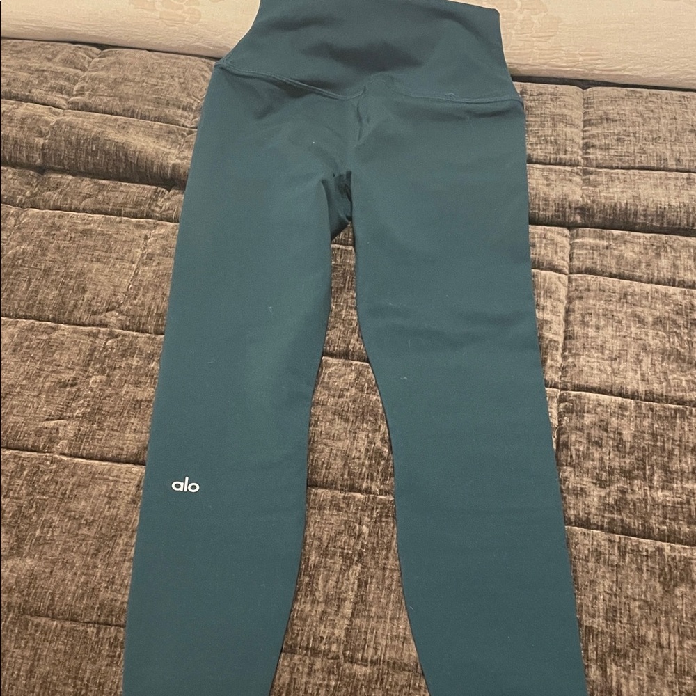 ALO Yoga women’s midnight green 7/8th high waisted airbrushed leggings size XS